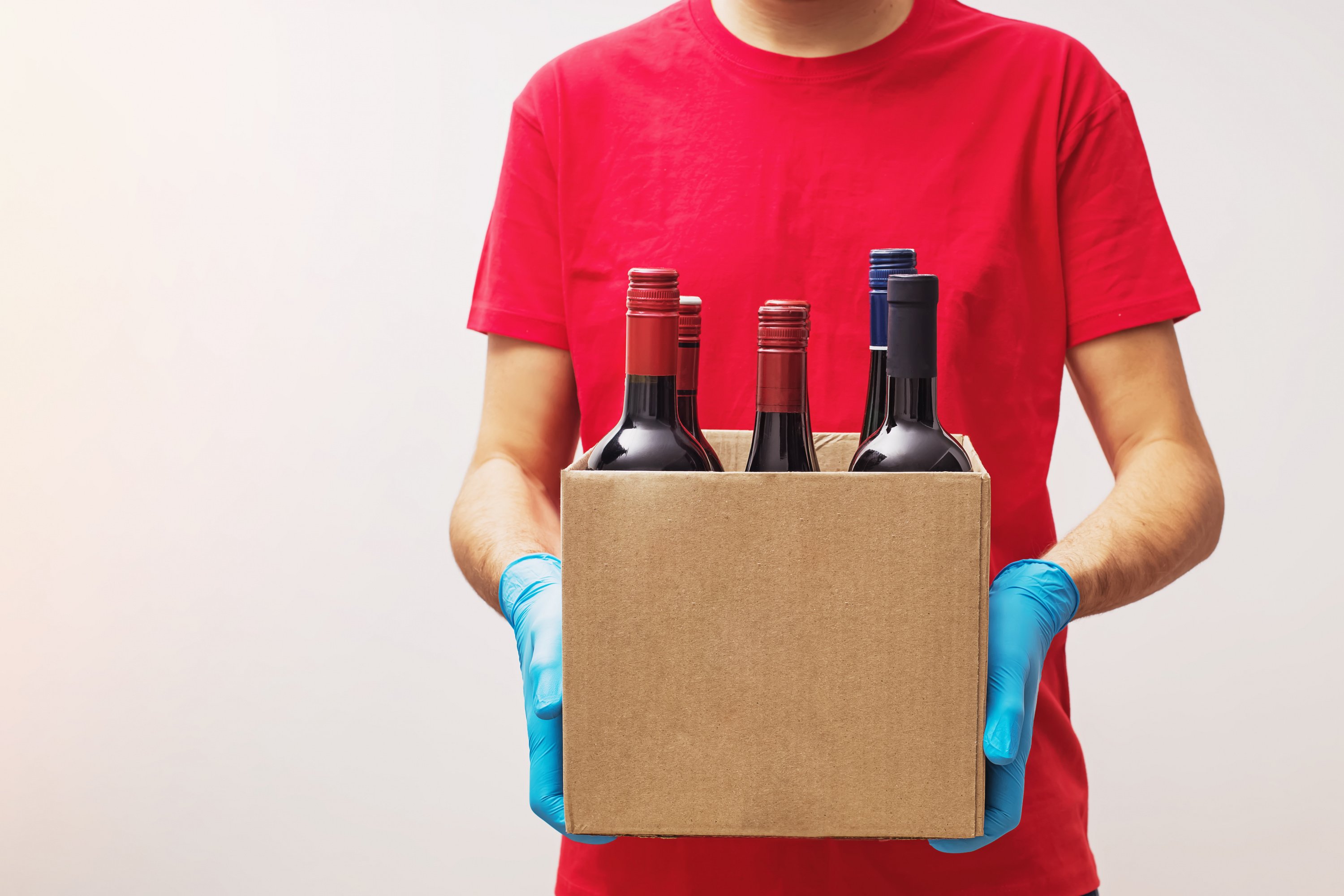 В эксперимент по онлайн-продаже алкоголя могут включить вино из ЕАЭС